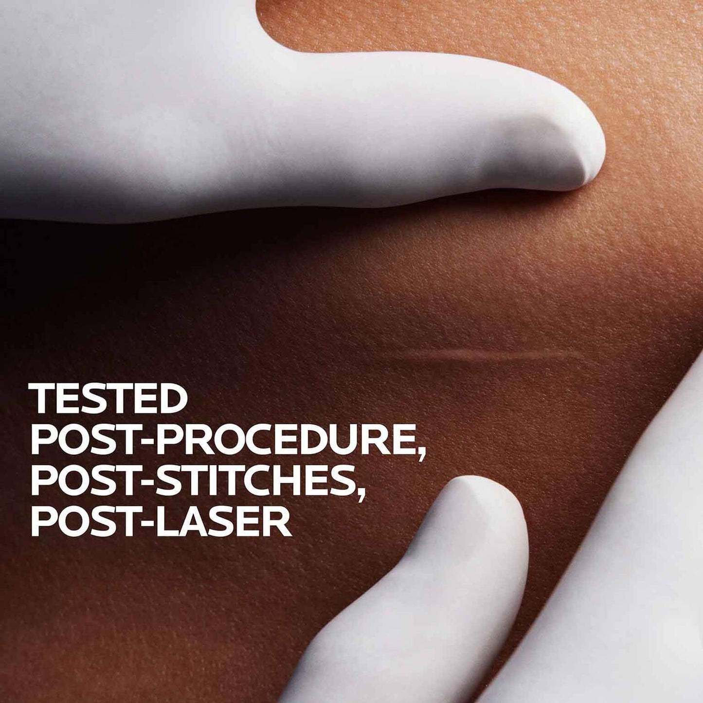 cicaplast-gel-b5-skin-protectant-p8 06-cicaplast-gel-model-1500x1500.jpg